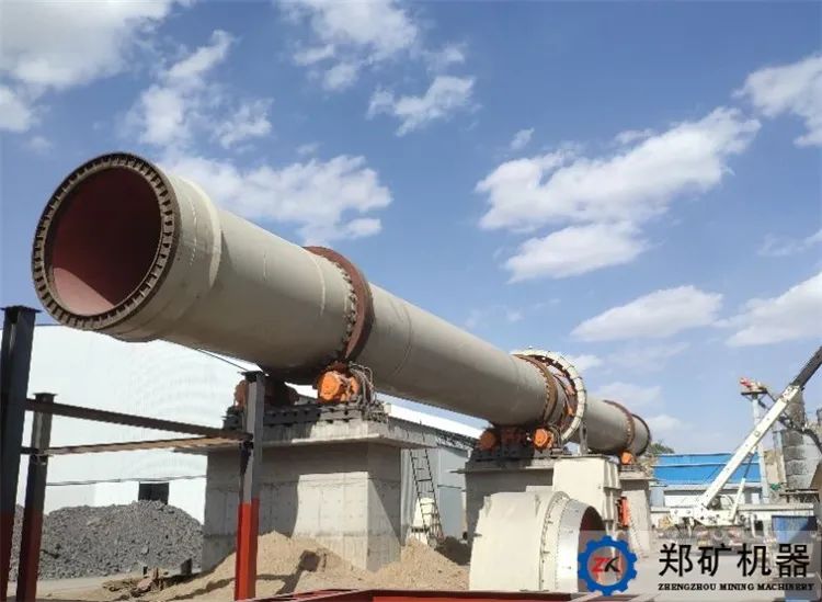 高嶺土回轉(zhuǎn)窯安裝現(xiàn)場 高嶺土回轉(zhuǎn)窯安裝現(xiàn)場